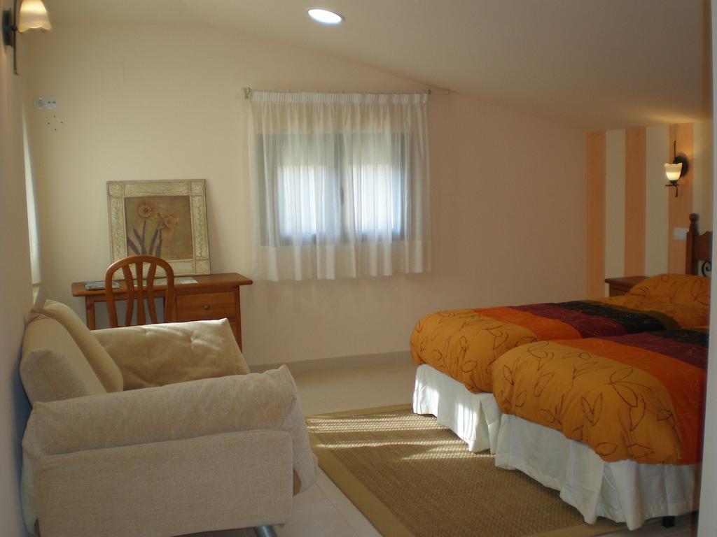 Hotel Rural La Consulta De Isar Ruang foto